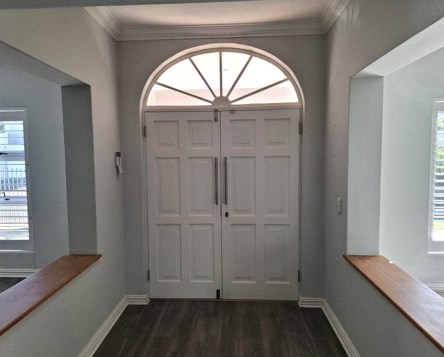 4 Bedroom Property for Sale in West Beach Western Cape